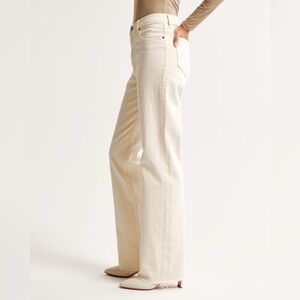 Abercrombie & Fitch - The 90s Relaxed Jean Ultra High Rise - Curve Love